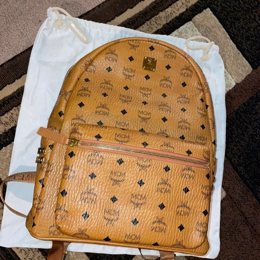 MCM Backpack Size Large, Brand New Kept In Dustbag Since Purchase. Send offers